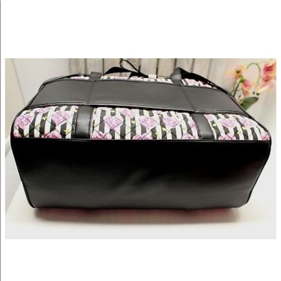 Betsy Johnson quilted black and white stripes with Purple Hearts weekender 18/13 - Picture 14 of 16